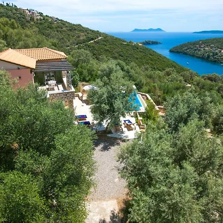 Sleeps 6 Pool Air Con Wifi Vila