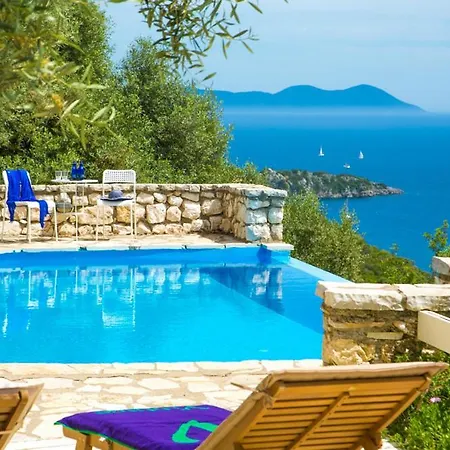 Sleeps 6 Pool Air Con Wifi Villa
