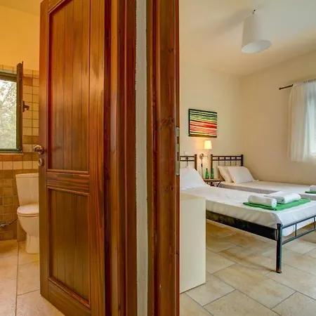Sleeps 6 Pool Air Con Wifi Vila *